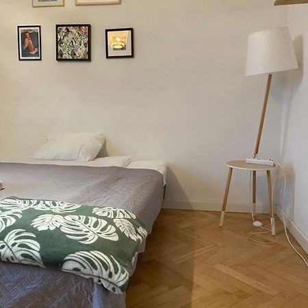 Slow Life Apartment Next To Metro Station วอร์ซอ ภายนอก รูปภาพ